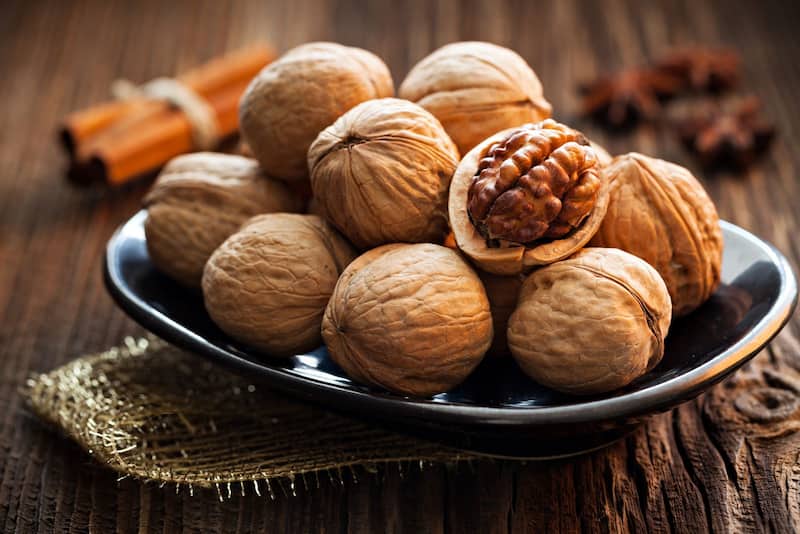 تصویر 1 از گردو تویسرکان همدان با پوست کاغذی و طعمی استثنایی